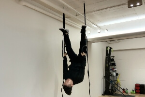吊り輪トレーニングの写真